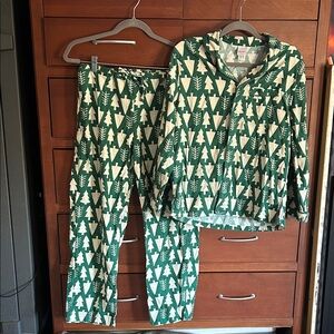 Hanna Andersson Green and White Tree Pajama Set